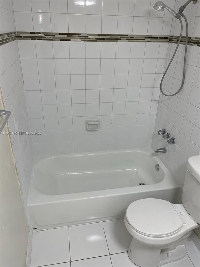 Building Photo - 1820 SW 81st Ave