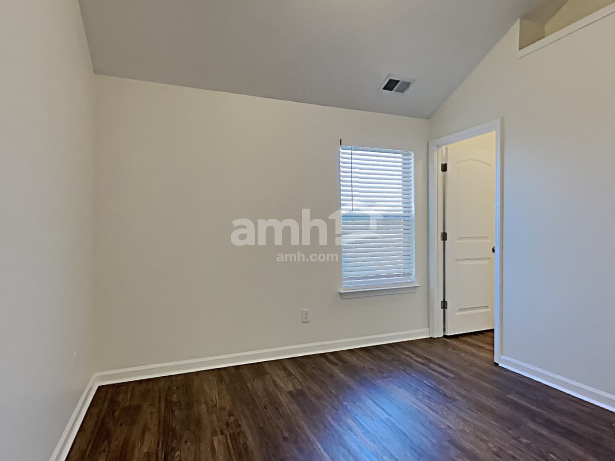 Building Photo - 4740 Baldwin Dr