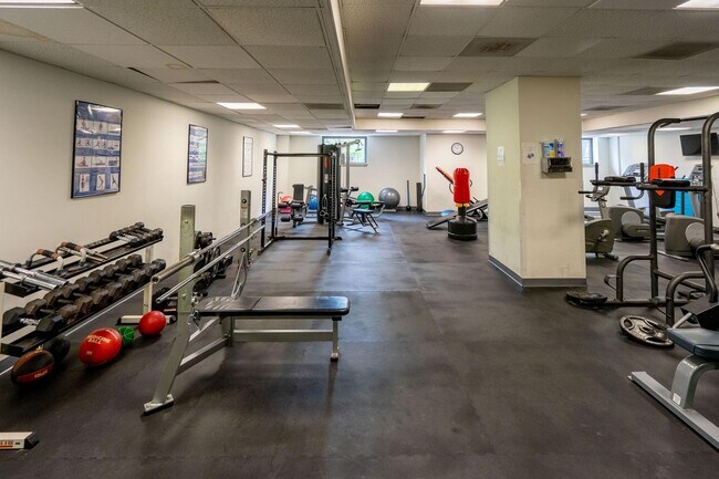 Building Photo - 2111 Wisconsin Ave NW