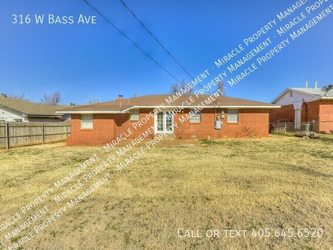 Building Photo - 316 W Bass Ave