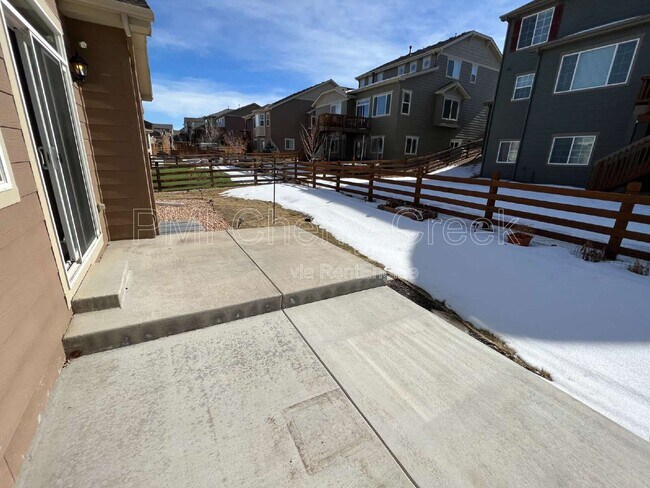 Building Photo - 22472 E Union Cir
