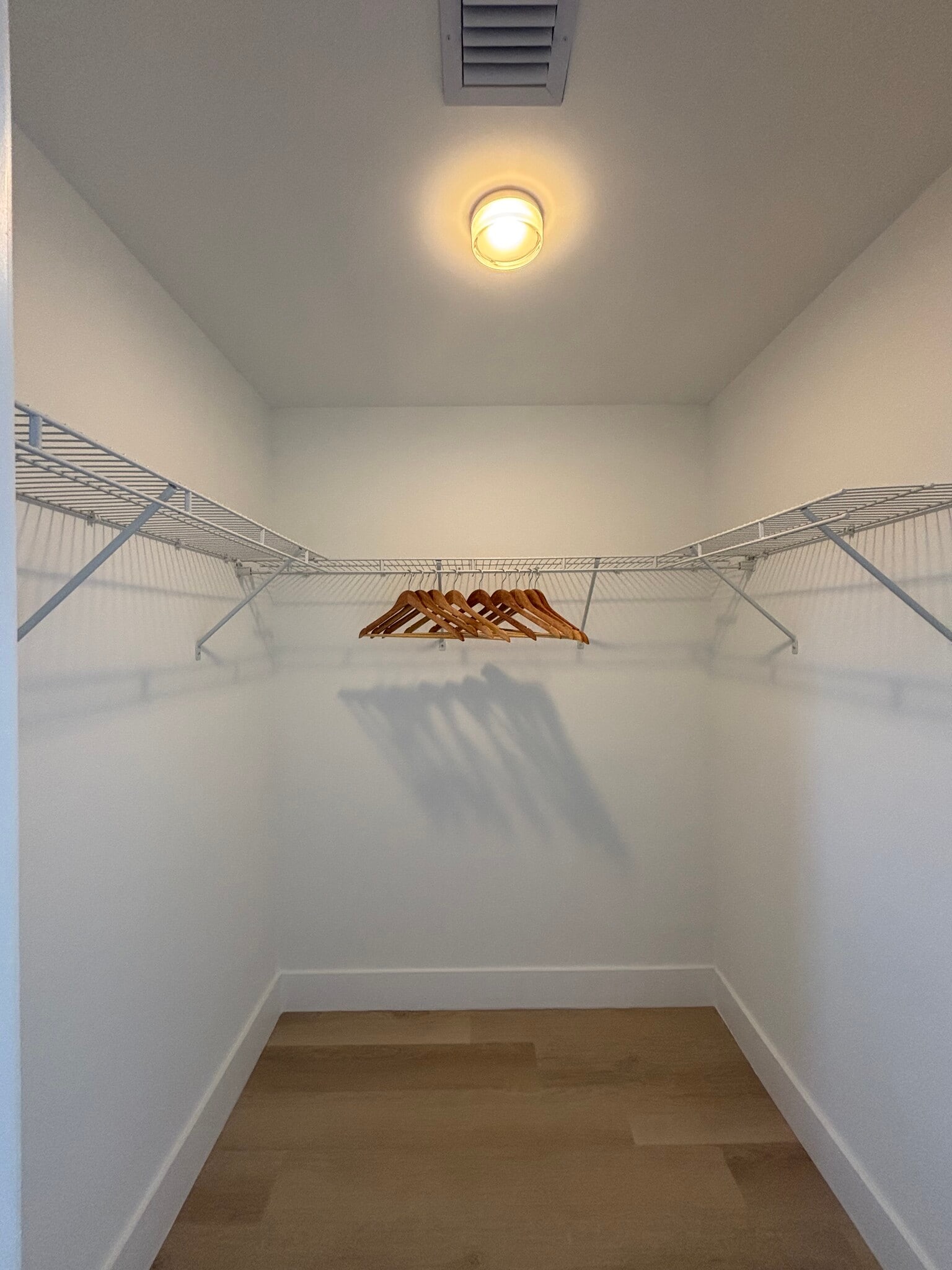 Building Photo - 2445 NE 183rd St