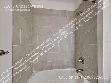 Building Photo - 12043 Crossgate Ave