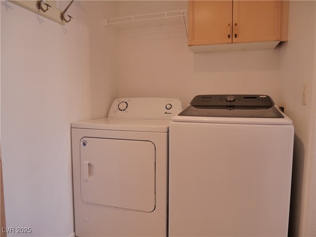 Building Photo - 9607 Quick Draw Dr