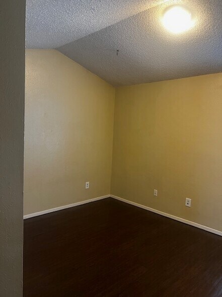 2nd Bathroom - 10500 Lake June Rd