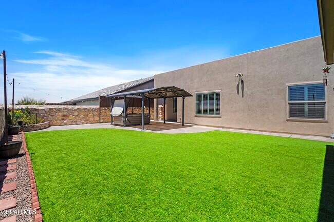 Building Photo - 13440 Emerald Ranch Ln