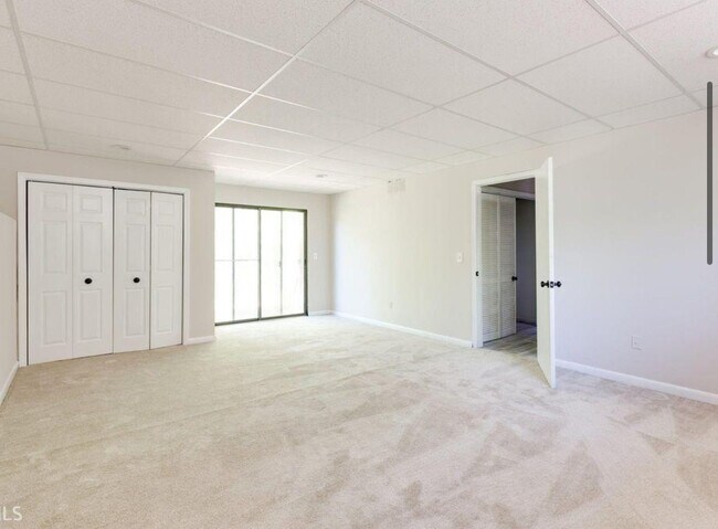 Building Photo - 650 Gregory Manor Dr SW