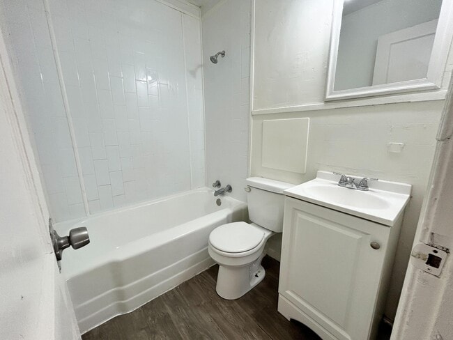 Building Photo - 2803 2nd St