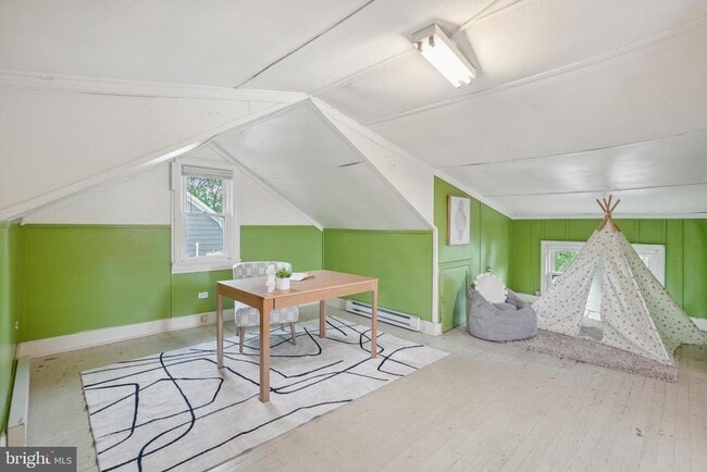 Building Photo - 2439 Monroe St NE