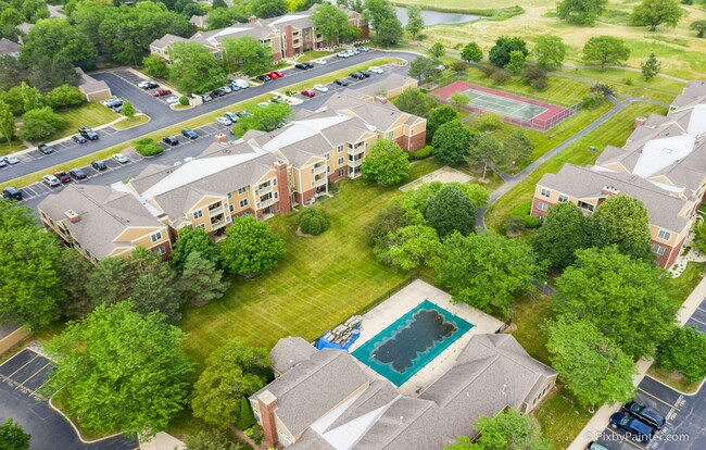 Building Photo - 122 Glengarry Dr