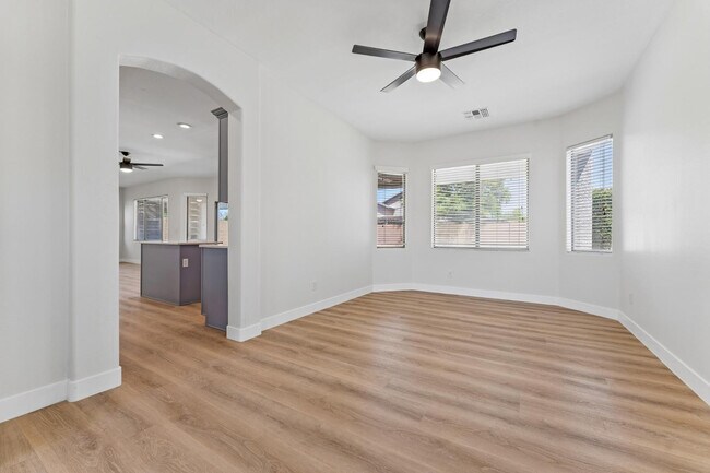 Building Photo - 18024 W Maui Ln