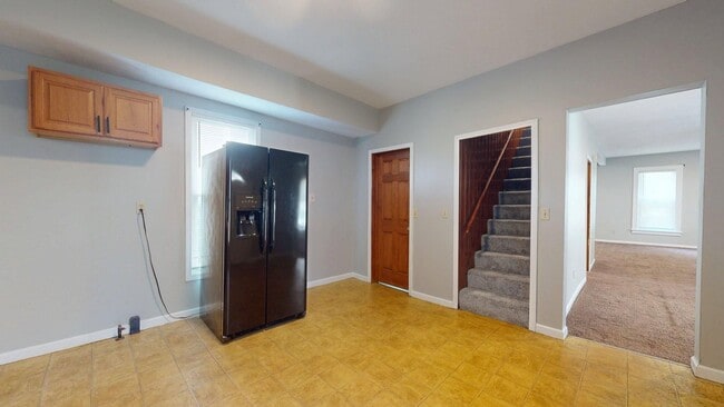 Building Photo - Madison/W.95th neighborhood : 3 bedroom/1 bath single family house available NOW.