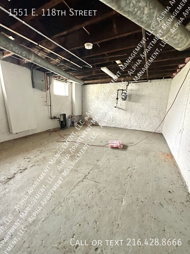 Building Photo - 1551 E 118th St