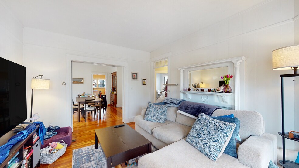 Building Photo - 70 Hudson St