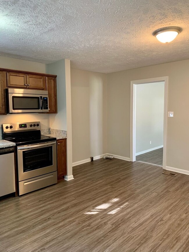 Building Photo - Lovely Updated Home in Spring Lake