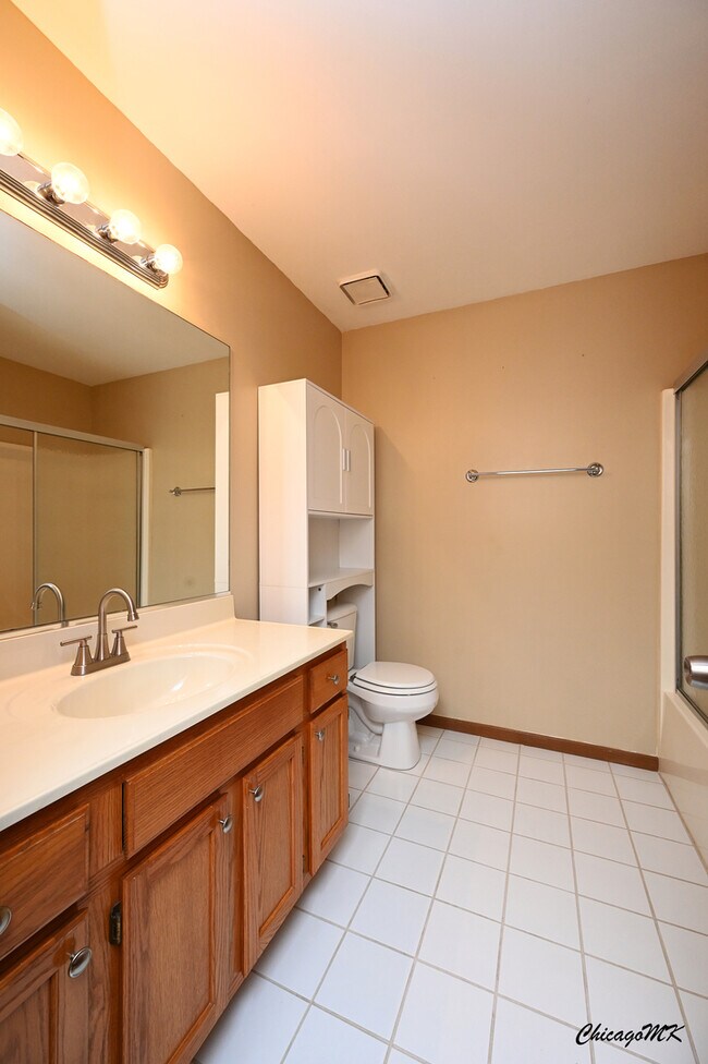 Building Photo - 340 Woodridge Cir