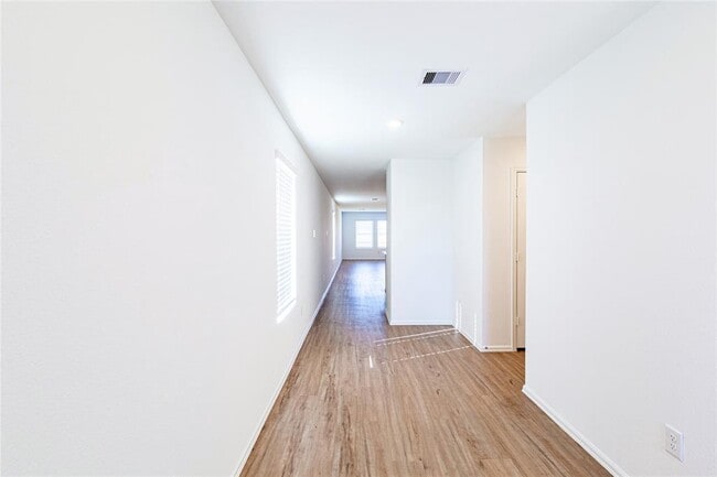 Building Photo - 7351 Gorrion Dr