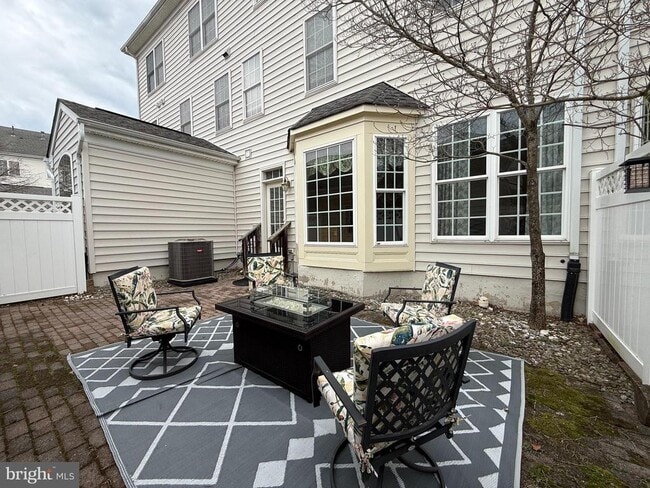 Building Photo - 22949 Fanshaw Square