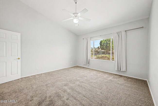 Building Photo - 405 W Primoroso Dr