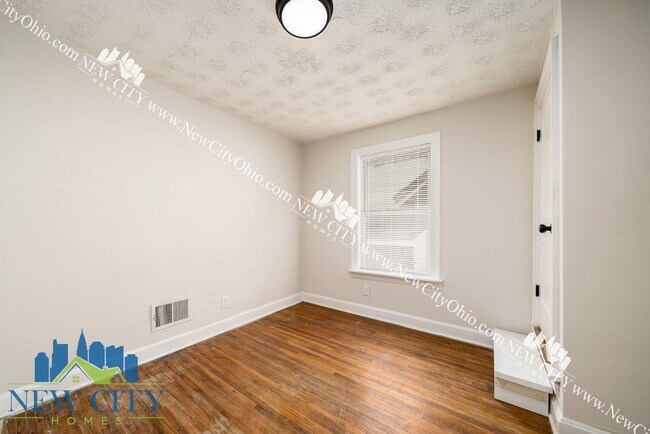 Building Photo - 30-32 Schultz Ave, Columbus, OH, 43222