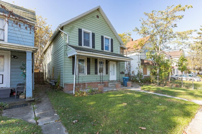 Building Photo - 448 Delaware Ave