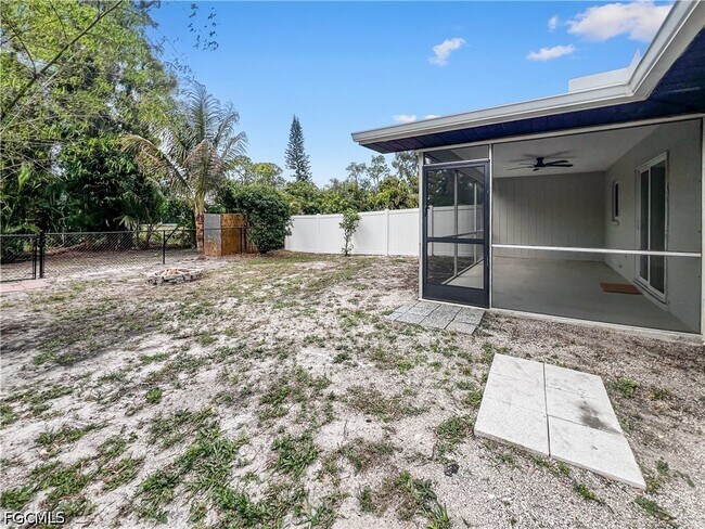 Building Photo - 18660 Miami Blvd