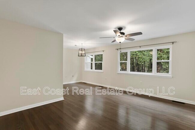 Building Photo - 3395 Canary Ct