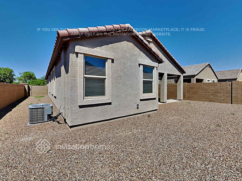 Building Photo - 41419 W Crane Dr