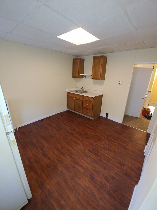 Building Photo - 1538 Point Breeze Ave