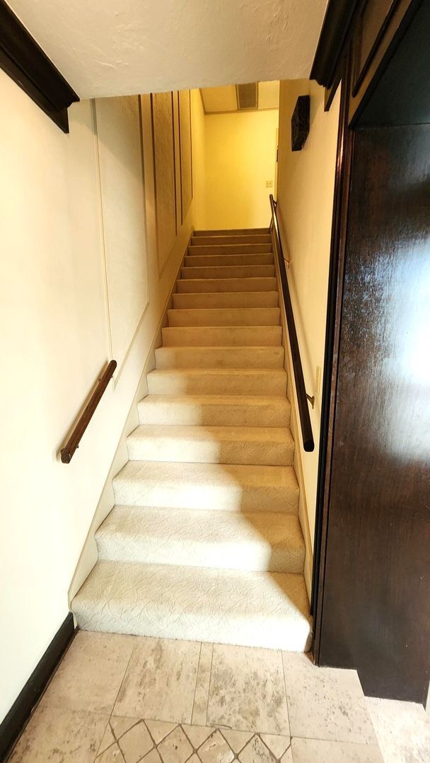 Building Photo - 3 Bed 2 Bath Townhome in Lakehurst Add NW OKC
