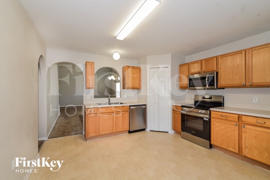Building Photo - 3637 Queens Cove Blvd
