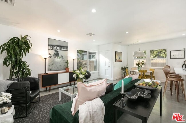 Building Photo - 4234 Verdugo Rd