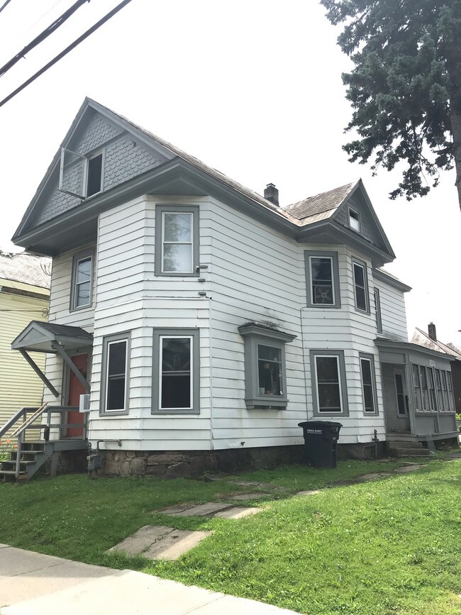 Building Photo - 39 Hickok Pl