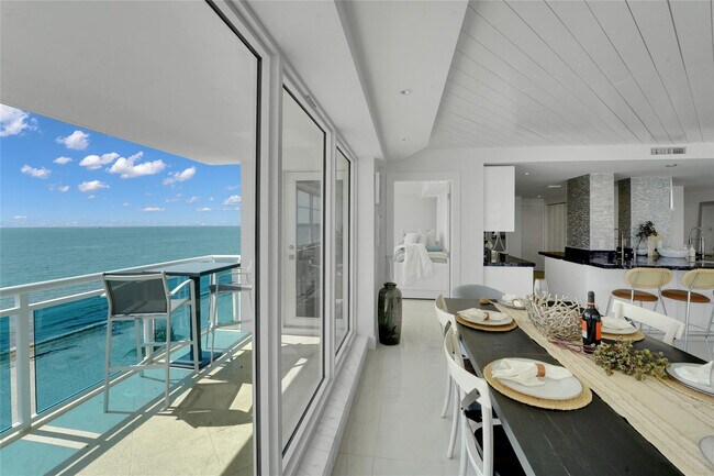 Building Photo - 3430 Galt Ocean Dr