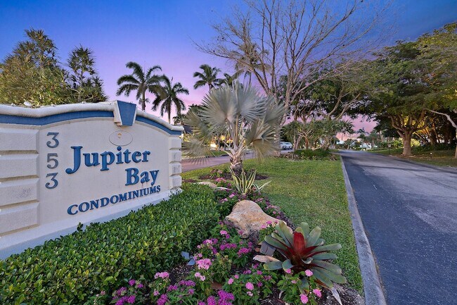 Building Photo - 353 S US Hwy 1