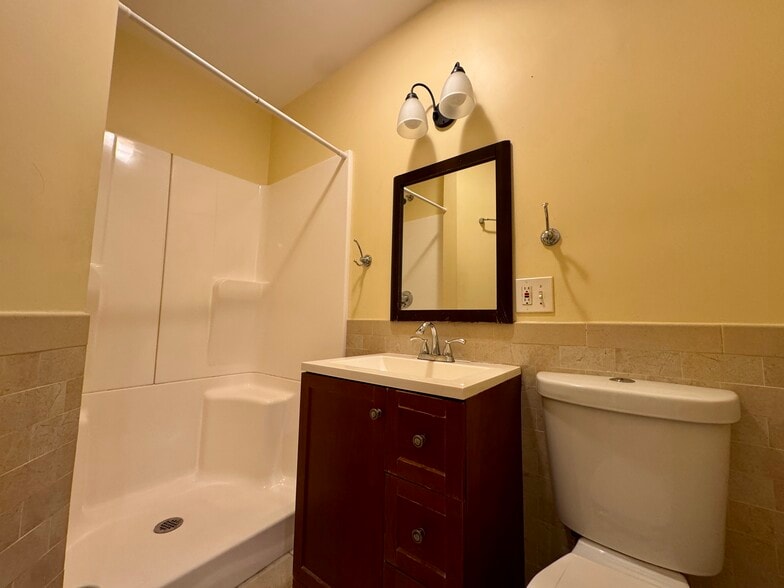 Building Photo - 156 Magazine St