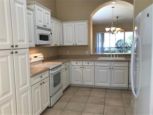 Building Photo - 1835 Rocky Pointe Dr