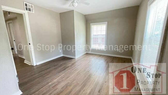 Building Photo - 2923 Highland Ave