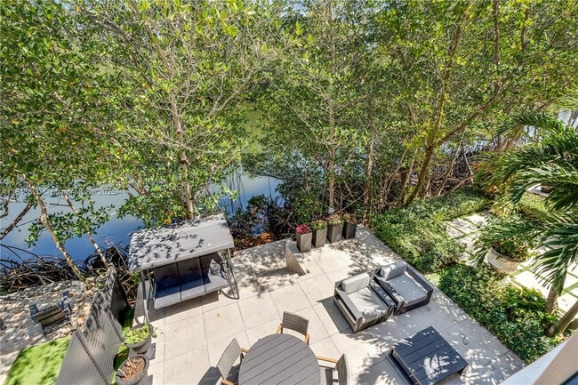 Building Photo - 6222 Paradise Point Dr