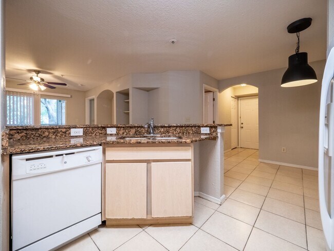 Building Photo - Bona Vista - 831 CW 104