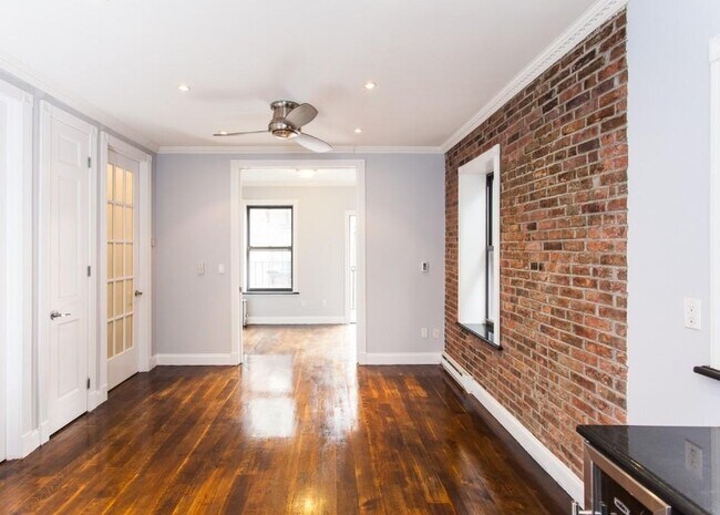 Building Photo - 434 W 52nd St