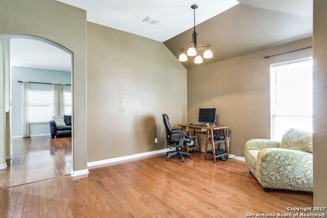 Building Photo - 8826 Brae Vista