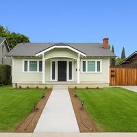 Building Photo - 4033 Linwood Pl