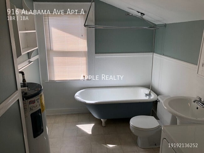 Building Photo - 916 Alabama Ave