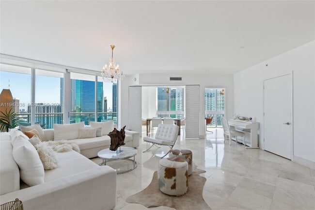 Building Photo - 350 S Miami Ave