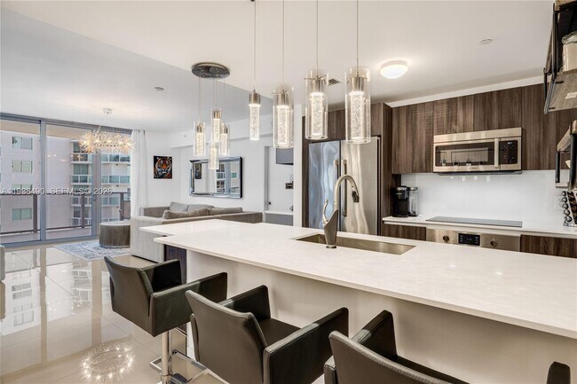 Building Photo - 488 NE 18th St