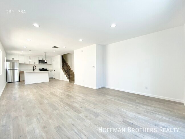 Building Photo - 1206 S Holt Ave