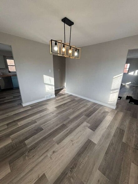 Building Photo - 1221 Graham Ave