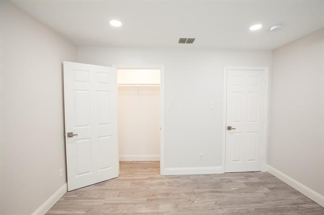 Building Photo - 9900 Presthope Dr