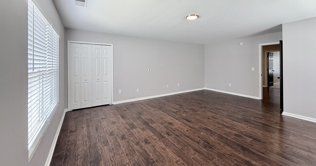 Building Photo - 4604 Miller Dr